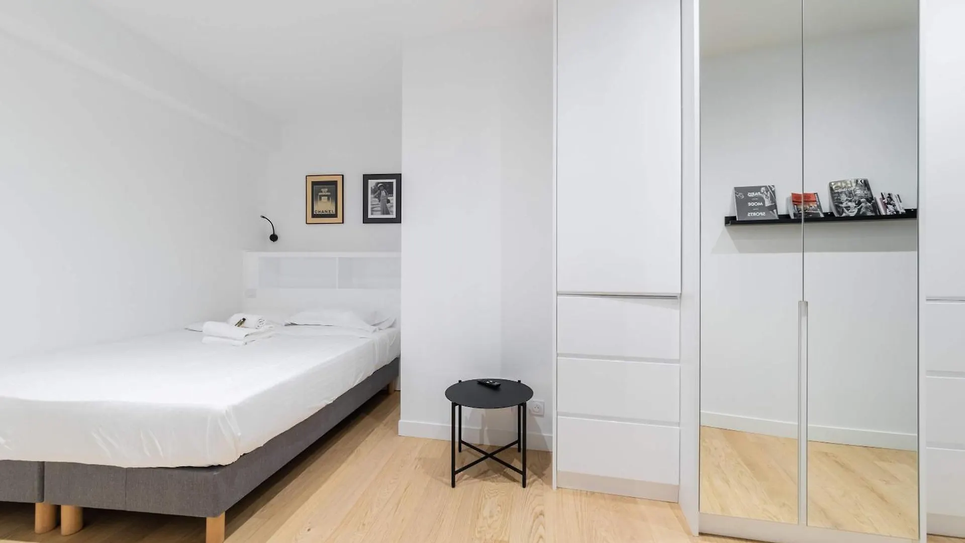 Appartement Proche Metro Et Montmartre - Paris 18 - 4P Apartment