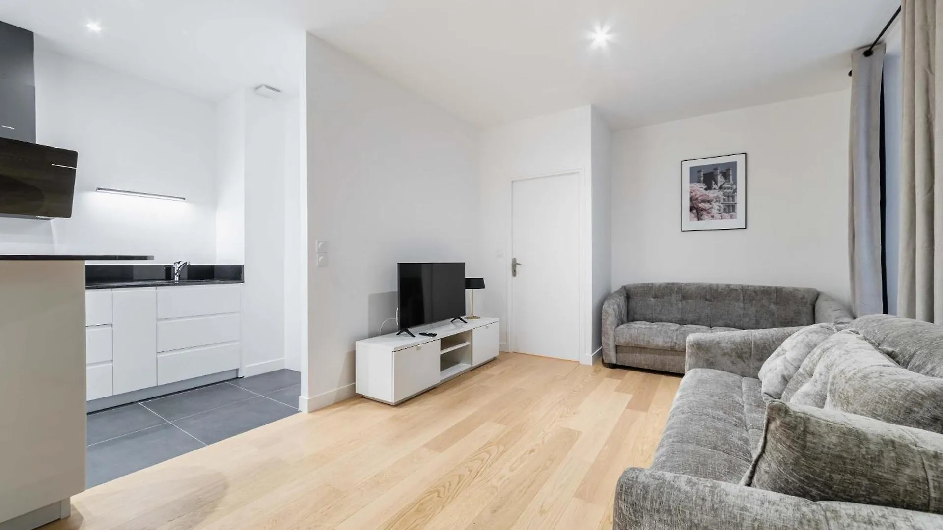 Apartment Appartement Proche Metro Et Montmartre - Paris 18 - 4P France