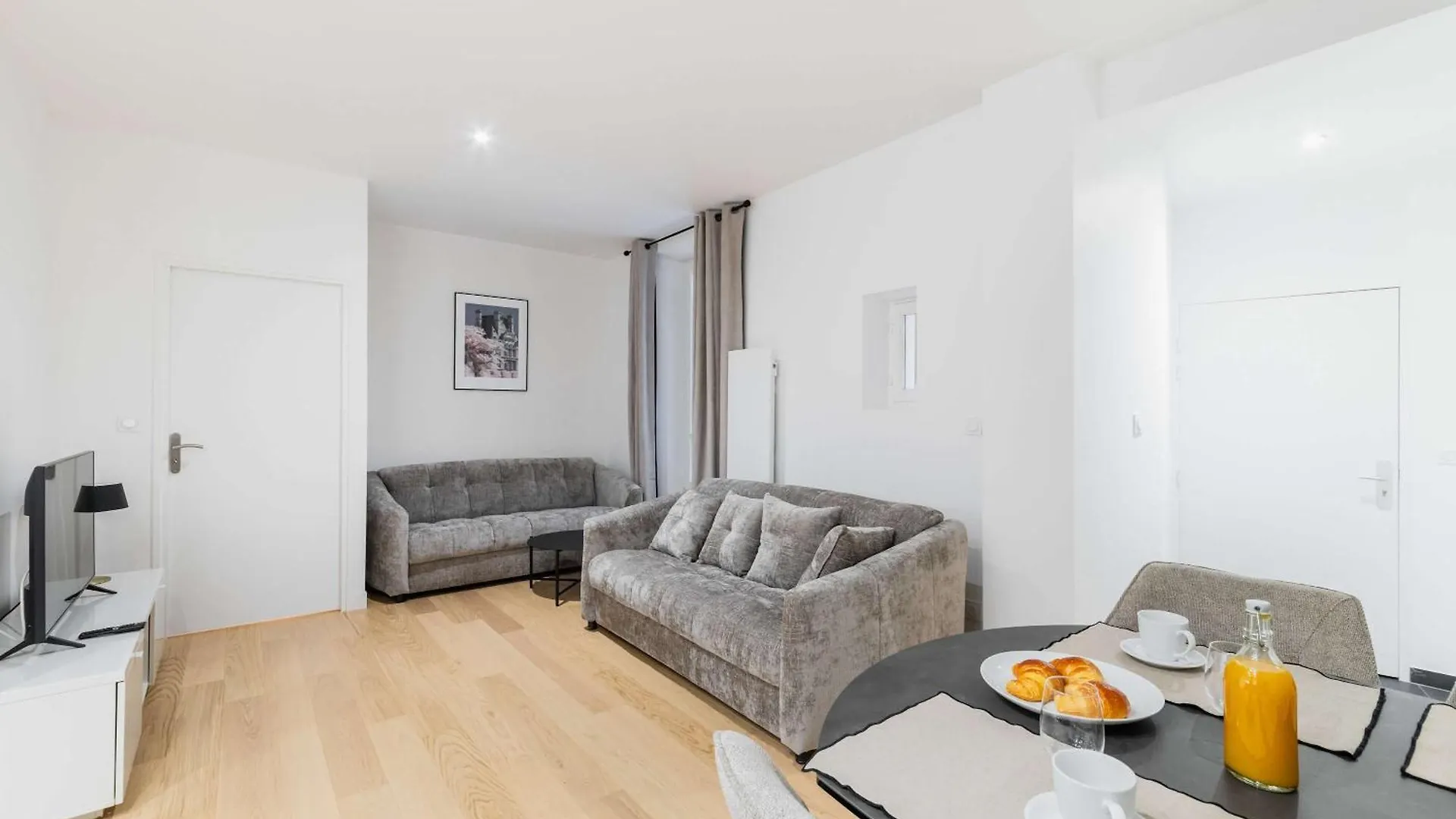 Appartement Proche Metro Et Montmartre - Paris 18 - 4P 0*,